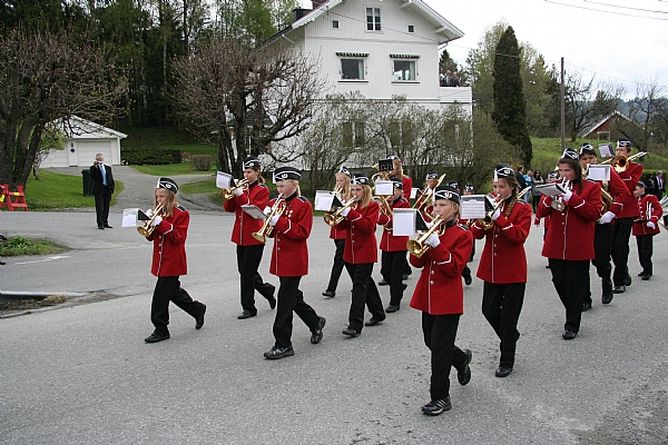 Foto: Vigdis M Lver.................             Fra marsj opp Bingsveien