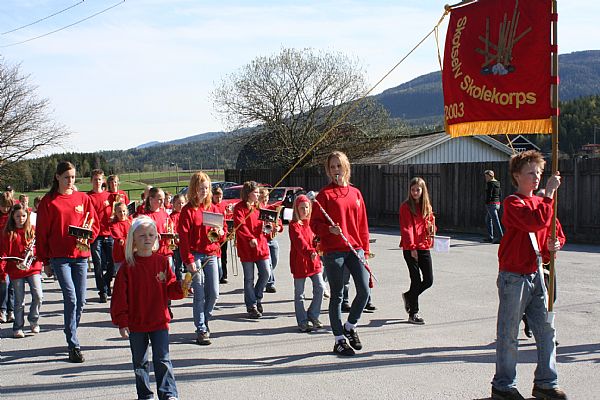 Skotselv skolekorps start p dagen